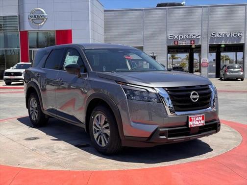2025 Nissan Pathfinder S 4WD