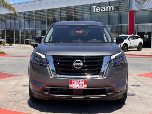 2025 Nissan Pathfinder S 4WD
