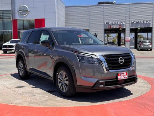 2025 Nissan Pathfinder S 4WD