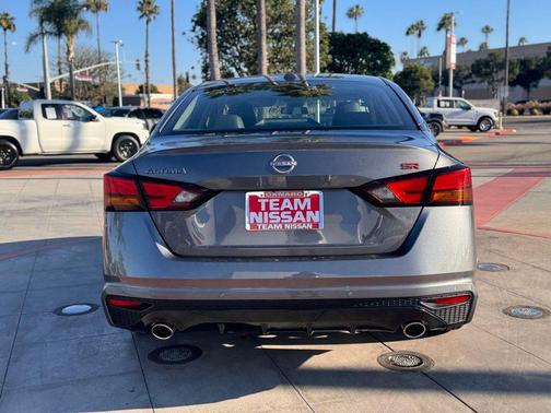 2025 Nissan Altima SR FWD