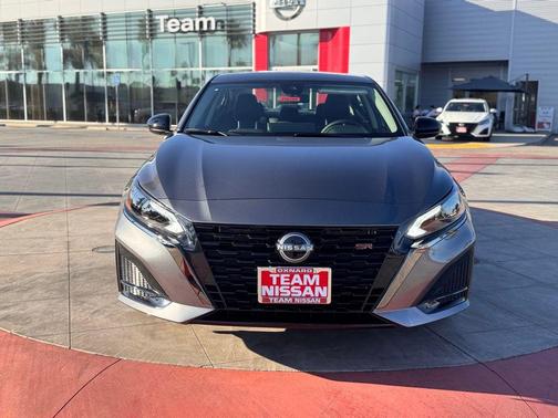 2025 Nissan Altima SR FWD