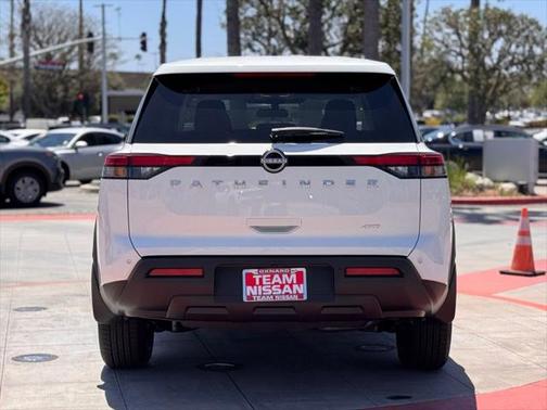 2025 Nissan Pathfinder S 4WD
