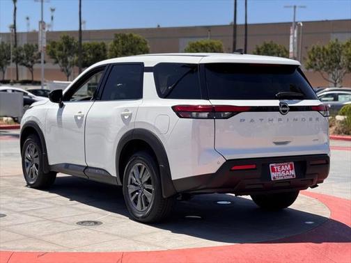 2025 Nissan Pathfinder S 4WD