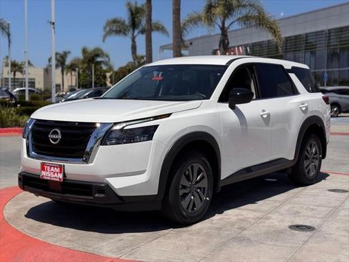 2025 Nissan Pathfinder S 4WD