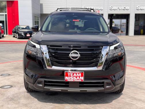 2025 Nissan Pathfinder SV FWD