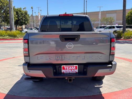 Gun Met 2026 Nissan Frontier SV