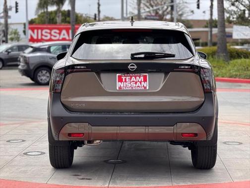 2025 Nissan Kicks SV