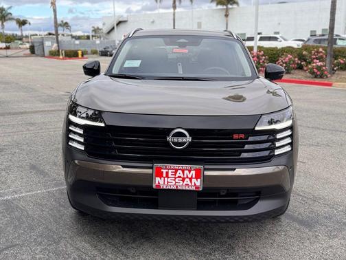 Bronze 2026 Nissan Kicks SR