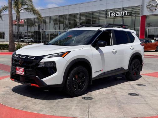 2025 Nissan Rogue Rock Creek