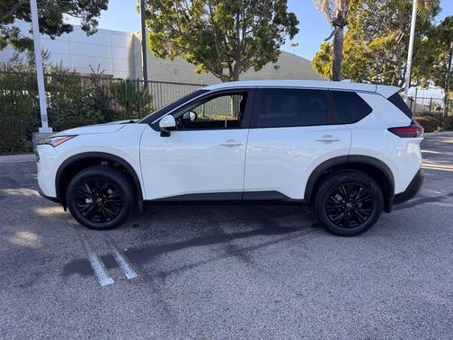 Pearl White 2023 Nissan Rogue SV