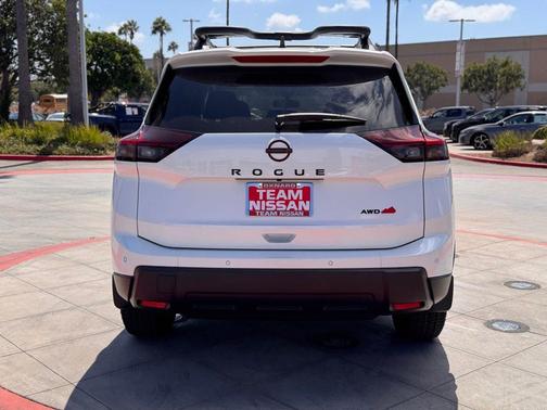 2026 Nissan Rogue Rock Creek