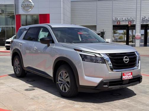 2025 Nissan Pathfinder S FWD