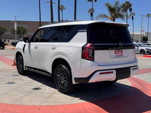 2026 Nissan Armada SV