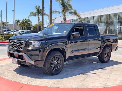 2022 Nissan Frontier SV