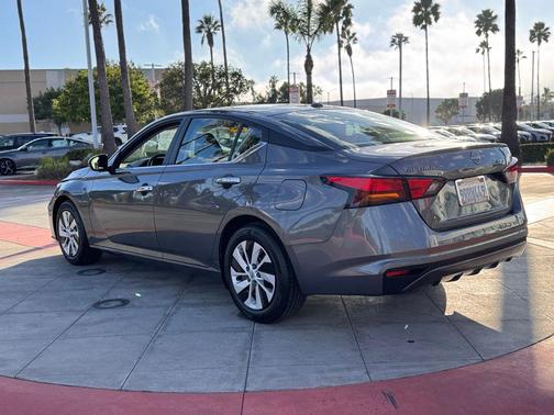 2025 Nissan Altima S FWD