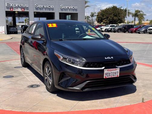 Aurora Black 2023 Kia Forte LXS