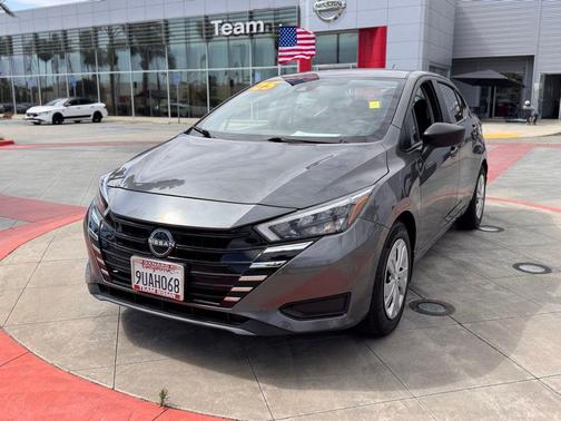 Gun Metallic 2025 Nissan Versa 1.6 S