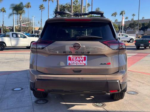 2026 Nissan Rogue Rock Creek
