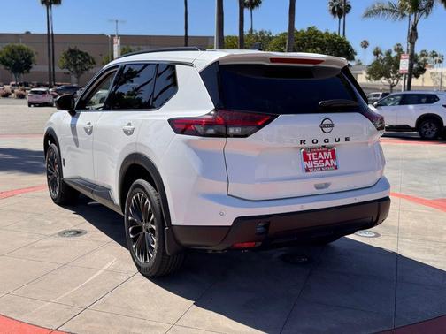 2026 Nissan Rogue Dark Armor