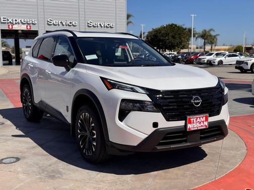 2026 Nissan Rogue Dark Armor