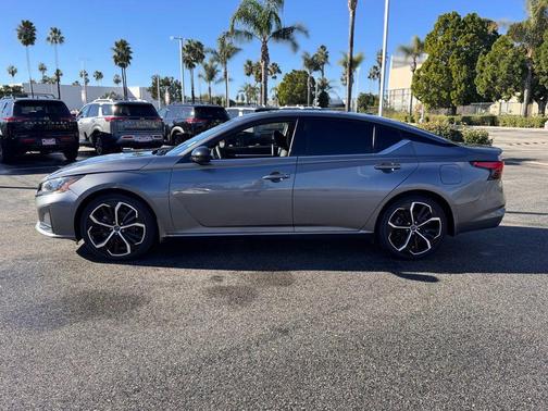 2023 Nissan Altima SR FWD