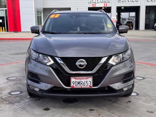 2022 Nissan Rogue Sport SV