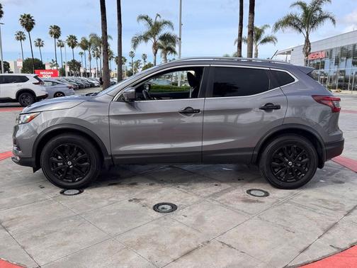 2022 Nissan Rogue Sport SV