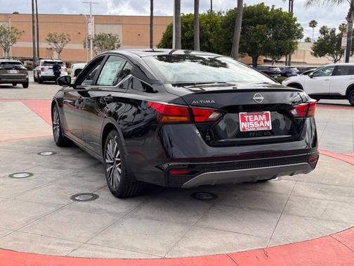 Super Black 2026 Nissan Altima 2.5 SV