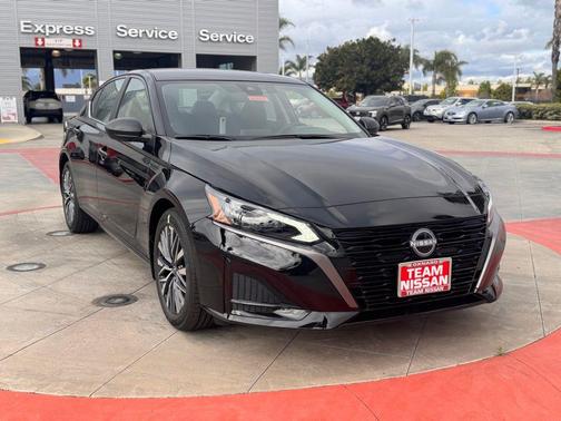 Super Black 2026 Nissan Altima 2.5 SV
