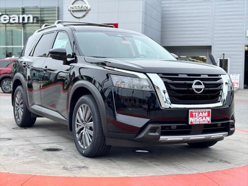 2025 Nissan Pathfinder SL FWD