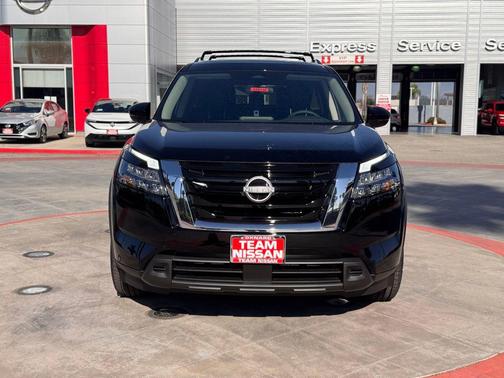 2025 Nissan Pathfinder SV FWD