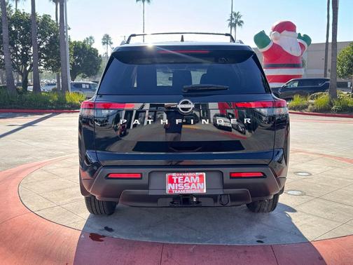 2025 Nissan Pathfinder SV FWD