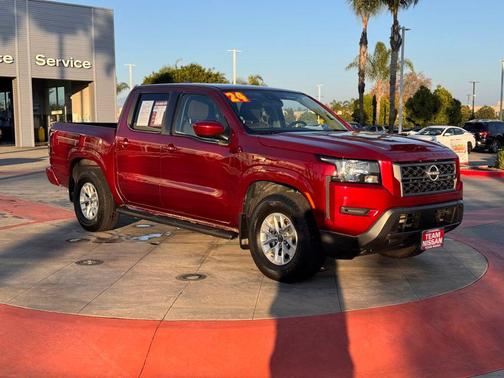 2024 Nissan Frontier SV