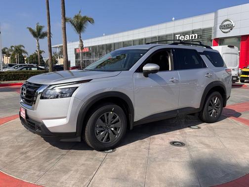 2025 Nissan Pathfinder SV FWD