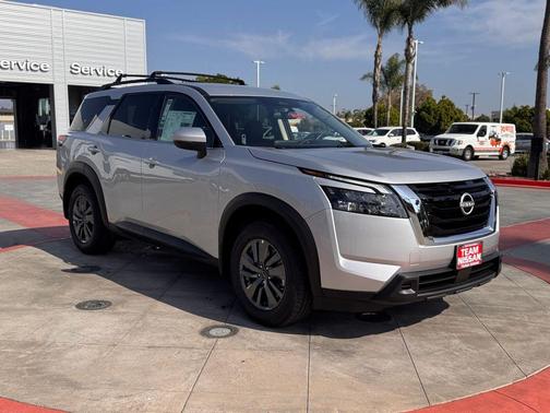 2025 Nissan Pathfinder SV FWD