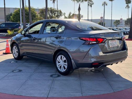 2025 Nissan Versa 1.6 S