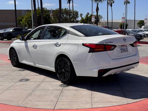 2025 Nissan Altima S FWD