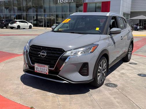 Boulder Gray Pearl 2023 Nissan Kicks SV