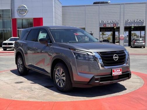 2025 Nissan Pathfinder S FWD