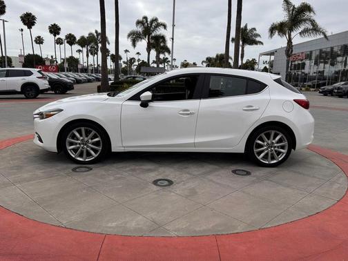 Snowflake White Pearl 2017 Mazda Mazda3 Touring