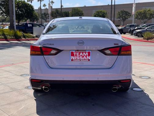 2025 Nissan Altima SR FWD