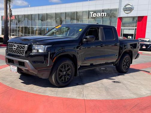 2022 Nissan Frontier SV