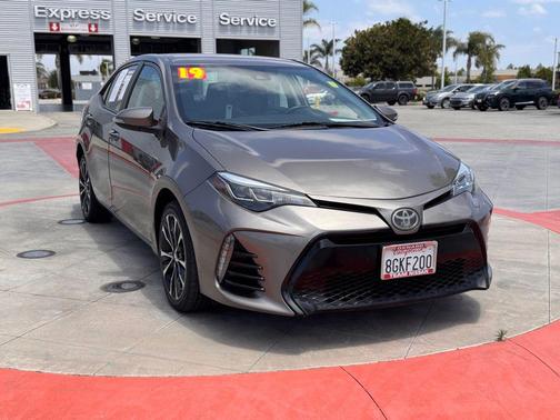 Falcon Gray Metallic 2019 Toyota Corolla SE
