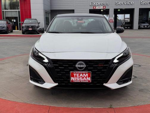 White Pearl 2026 Nissan Altima SR FWD