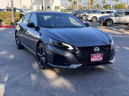 Gun Met/Super B 2026 Nissan Altima SR FWD