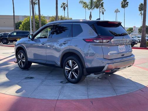 2024 Nissan Rogue SL