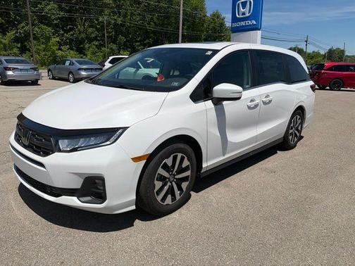 Platinum White Pearl 2026 Honda Odyssey EX-L