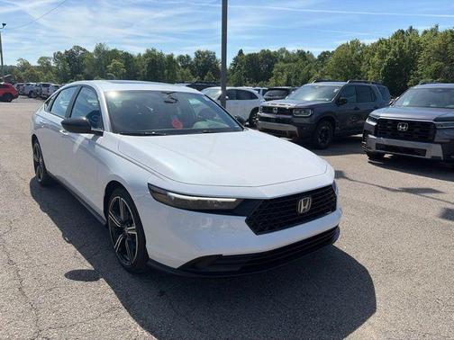 Platinum White Pearl 2026 Honda Accord Hybrid Sport