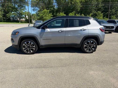 Billet Silver Metallic Clearcoat 2023 Jeep Compass Limited