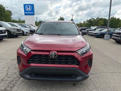 Pearl 2019 Toyota RAV4 LE